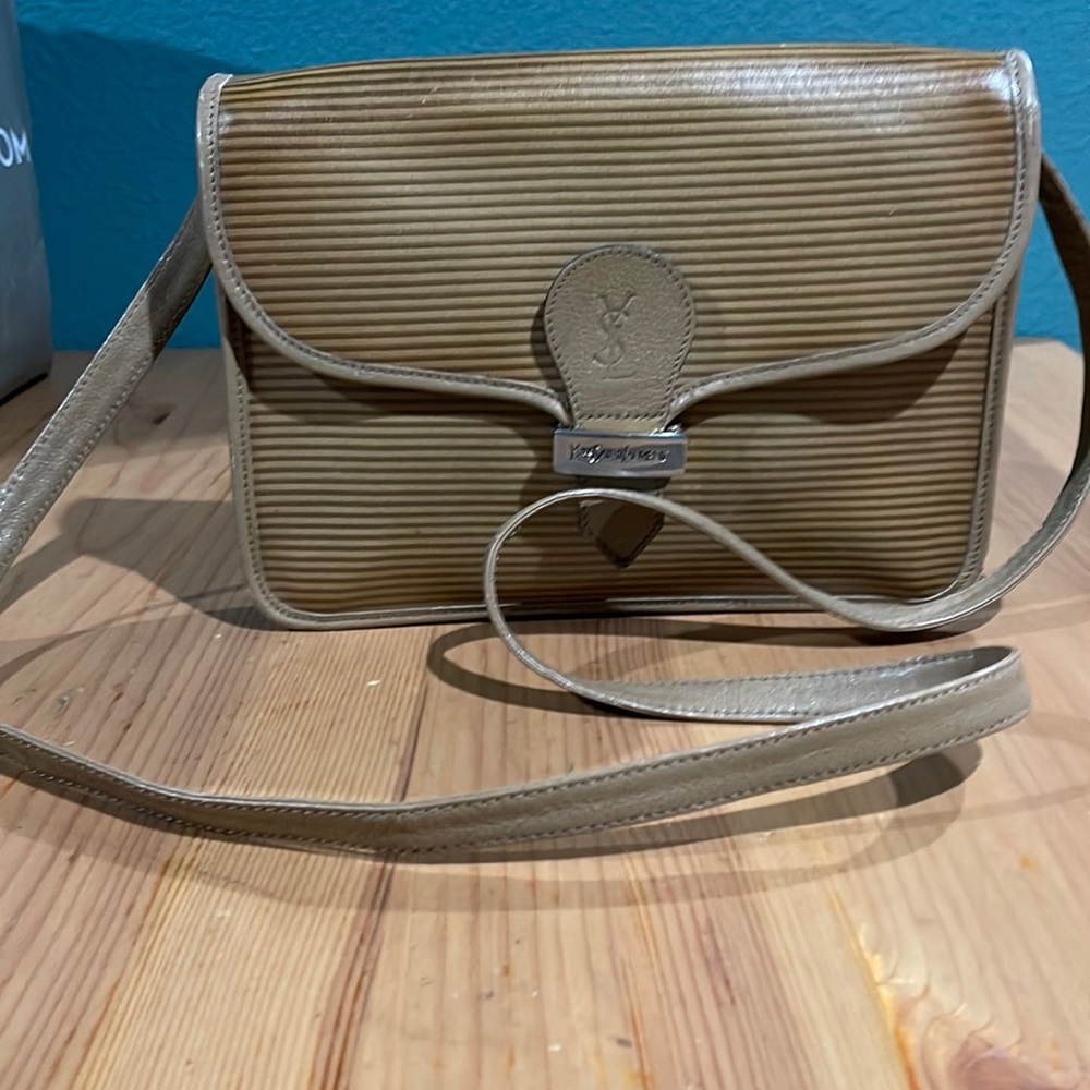 Pre owned!!!! Yves Saint Laurent vintage crossbody bag!!!!!
